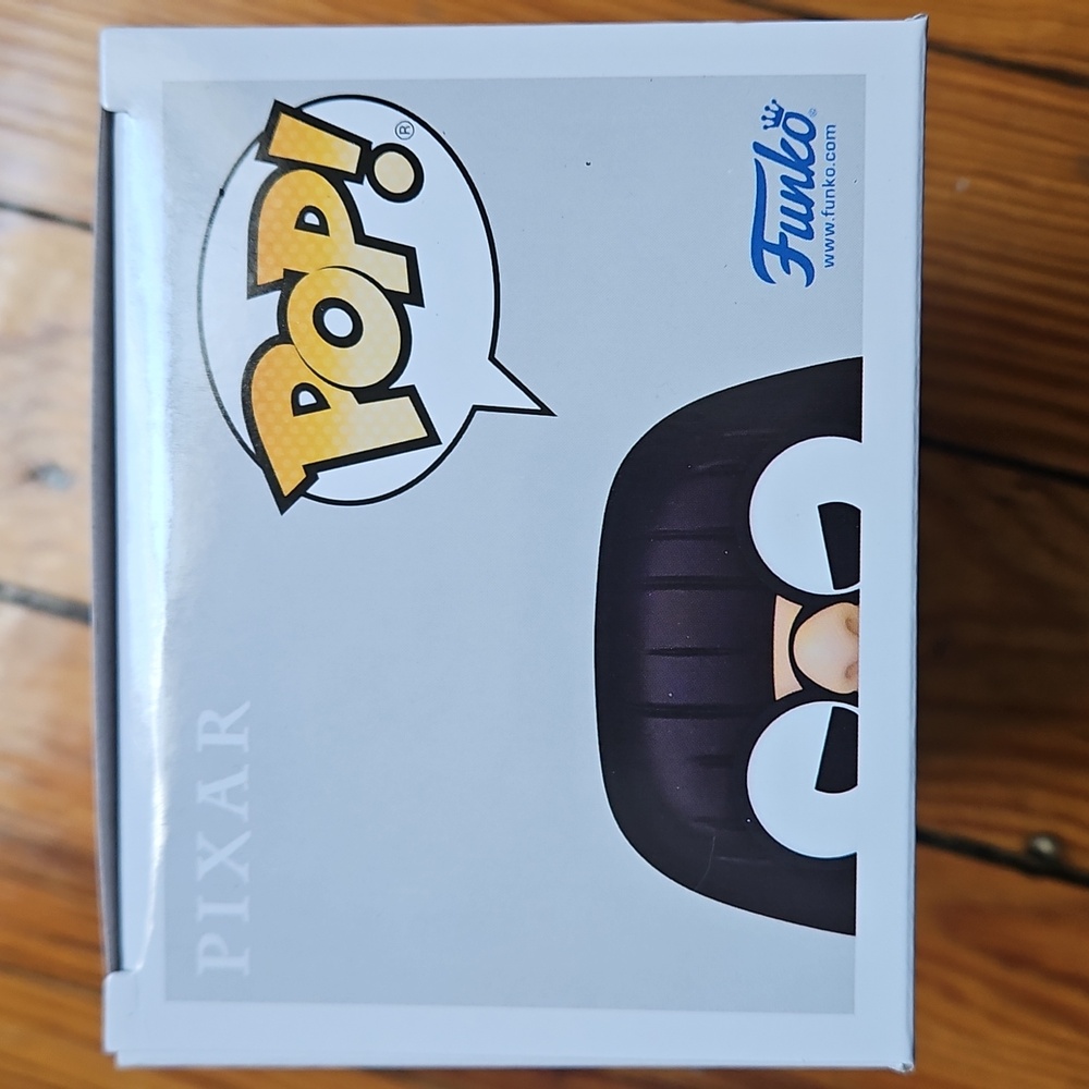 Funko POP! Edna Mode #1452: 2024 SDCC SHARED EXCLUSIVE - Picture 8 of 9